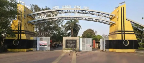 एनआईटी रायपुर और जीएमडीसी के बीच एमओयू