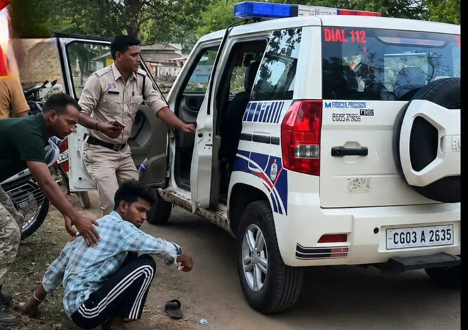 112 बनी मदद से सड़क हादसे मे घायल दाे युवकों को पहुंचाया अस्पताल