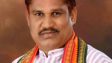 धान खरीदी केंद्रों मे सुखती को लेकार लैम्पस अध्यक्ष एंव प्रभारी मिले वन मंत्री से धान खरीदी केंद्रों मे सुखती को लेकार लैम्पस अध्यक्ष एंव प्रभारी मिले वन मंत्री से