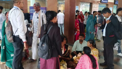नाका टिकट चेकिंग अभियान : बिलासपुर मंडल ने 5,646 मामलों में कार्रवाई, 36 लाख से अधिक की वसूली नाका टिकट चेकिंग अभियान : बिलासपुर मंडल ने 5,646 मामलों में कार्रवाई, 36 लाख से अधिक की वसूली