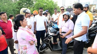 स्कूटी से शहर का निरीक्षण करने निकले उप मुख्यमंत्री साव