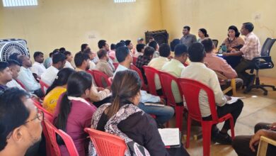 किसानों को खाद-बीज समय पर उपलब्ध कराने के निर्देश