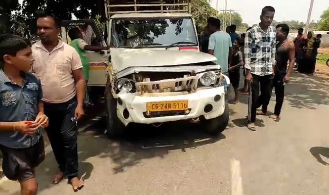 पिकअप की टक्कर से 7 माह की मासूम की हुई मौत, मां और 6 वर्षीय बहन घायल पिकअप की टक्कर से 7 माह की मासूम की हुई मौत, मां और 6 वर्षीय बहन घायल