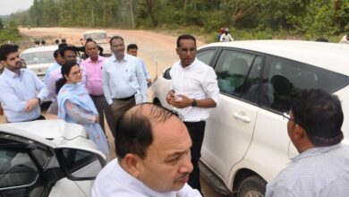 लोक निर्माण विभाग के सचिव ने कार्यों की धीमी गति पर जताई नाराजगी, ठेकेदारों को नोटिस जारी तथा ब्लैक-लिस्ट करने दिए निर्देश लोक निर्माण विभाग के सचिव ने कार्यों की धीमी गति पर जताई नाराजगी, ठेकेदारों को नोटिस जारी तथा ब्लैक-लिस्ट करने दिए निर्देश