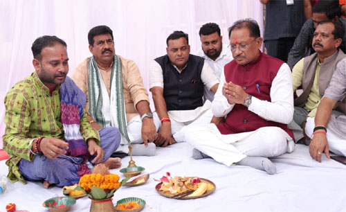 मुख्यमंत्री साय ने जशपुर जिले को दी 9.65 करोड़ से अधिक के विकास कार्यों की सौगात मुख्यमंत्री साय ने जशपुर जिले को दी 9.65 करोड़ से अधिक के विकास कार्यों की सौगात