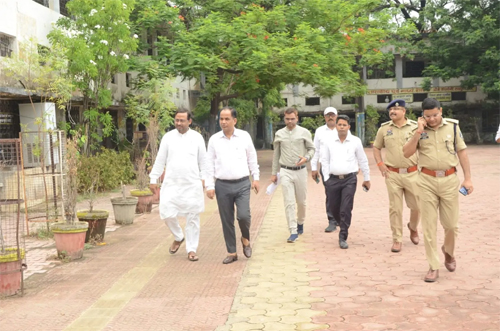 नीट परीक्षा केंद्रों का निरीक्षण करने कलेक्टर पहुंचे पीएम श्री आत्मानंद, केंद्रीय विद्यालय व एनआईटी 
