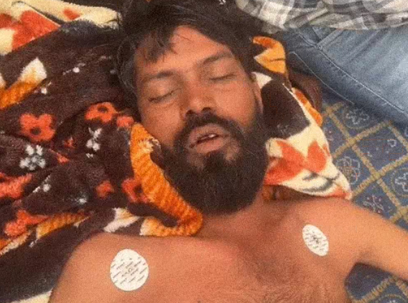 अंतिम-संस्कार से पहले जिंदा हुआ, डॉक्टरों ने मृत बताया युवक को, मेकाहारा में इलाज के दौरान हुई मौत अंतिम-संस्कार से पहले जिंदा हुआ, डॉक्टरों ने मृत बताया युवक को, मेकाहारा में इलाज के दौरान हुई मौत