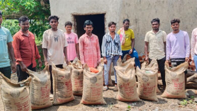खरीफ सीजन की तैयारी पूरी, किसानों को समय पर मिल रहे हैं बीज और उर्वरक खरीफ सीजन की तैयारी पूरी, किसानों को समय पर मिल रहे हैं बीज और उर्वरक
