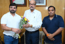 राज्यपाल डेका से छत्तीसगढ़ कायाकिंग-कैनोइंग एसोसिएशन के पदाधिकारियों ने भेंट की