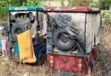 प्रशासनिक उदासीनता से जिला पंचायत परिसर में खड़े ई-रिक्शा कबाड़ में तब्दील हुए
