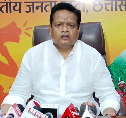 बस्तर और आदिवासी क्षेत्रों की शांति व आर्थिक प्रगति से बौखलाई कांग्रेस : भाजपा