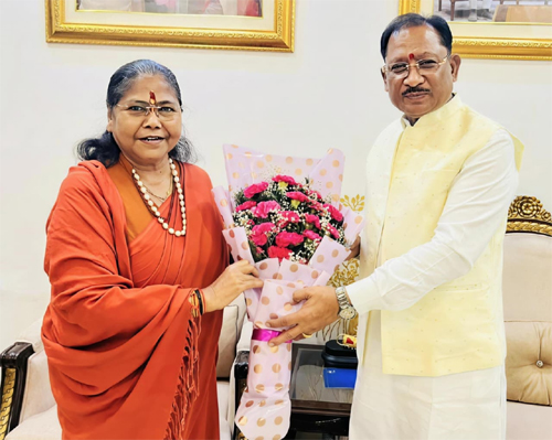 मुख्यमंत्री साय से राष्ट्रीय पिछड़ा वर्ग आयोग की अध्यक्ष साध्वी निरंजन ज्योति ने की सौजन्य भेंट मुख्यमंत्री साय से राष्ट्रीय पिछड़ा वर्ग आयोग की अध्यक्ष साध्वी निरंजन ज्योति ने की सौजन्य भेंट