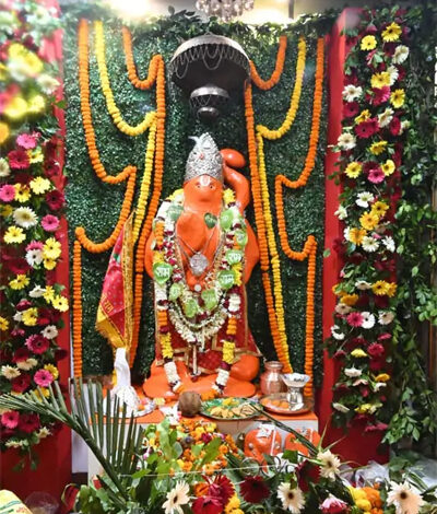 रुणिचा के बाबा रामसापीर की मनोहारी छवि के दर्शन से भक्त हुए धन्य रुणिचा के बाबा रामसापीर की मनोहारी छवि के दर्शन से भक्त हुए धन्य