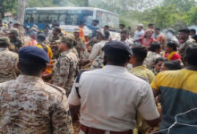 करपावंड में कब्जा दिलाने पहुंचे आरआई व जमीन मालिक के साथ ग्रामीणों ने मारपीट कर दी