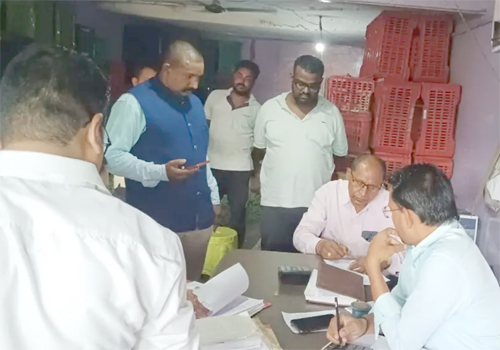 शास्त्री मार्केटमें नापतौल विभाग का आकस्मिक निरीक्षण, 6 प्रकरणों में 20 हजार का जुर्माना शास्त्री मार्केटमें नापतौल विभाग का आकस्मिक निरीक्षण, 6 प्रकरणों में 20 हजार का जुर्माना