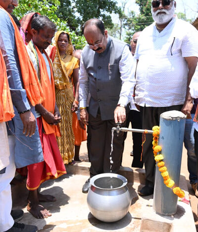 साव का बस्तर में कार्यों के निरीक्षण का तीसरा दिन, जावंगा कॉलेज भवन, जल जीवन मिशन और स्वच्छता दीदियों के कार्यों को देखा साव का बस्तर में कार्यों के निरीक्षण का तीसरा दिन, जावंगा कॉलेज भवन, जल जीवन मिशन और स्वच्छता दीदियों के कार्यों को देखा