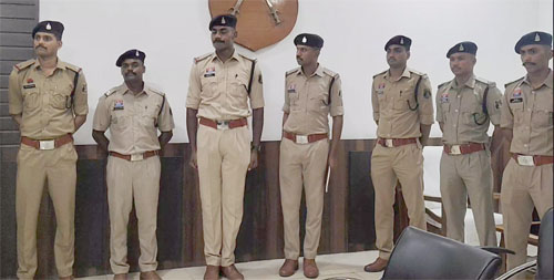 रायगढ़ को मिले 18 नए उप निरीक्षक, एसएसपी ने जनसेवा, अनुशासन और जिम्मेदारी के साथ कार्य करने दी सीख