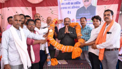 उप मुख्यमंत्री साव ने 5 गांवों में लगाई चौपाल, 56 लाख के विकास कार्यों की घोषणा की, युवाओं को दिए क्रिकेट किट