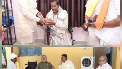 प्रधानमंत्री के 12 वर्ष पूर्ण होने पर वन मंत्री ने पद्मश्री हेमचंद एवं साहित्यकार शिव कुमार का किया सम्मान प्रधानमंत्री के 12 वर्ष पूर्ण होने पर वन मंत्री ने पद्मश्री हेमचंद एवं साहित्यकार शिव कुमार का किया सम्मान