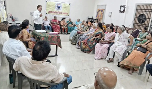 बुजुर्गों की संस्था सहयोग का हर सदस्य एक दिन करेगा मोबाइल उपवास, बैठक में सर्वसम्मति से लिया गया निर्णय बुजुर्गों की संस्था सहयोग का हर सदस्य एक दिन करेगा मोबाइल उपवास, बैठक में सर्वसम्मति से लिया गया निर्णय