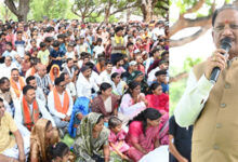 आम की छांव में मुख्यमंत्री की चौपाल : खाट पर बैठे, ग्रामीणों की सुनी बात, मौके पर दिए समाधान