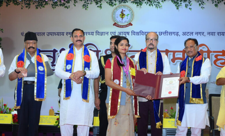 नई पीढ़ी को डिजिटल एडिक्शन और पॉपकॉर्न स्टेटस से बाहर निकलने की आवश्यकता है – डेका