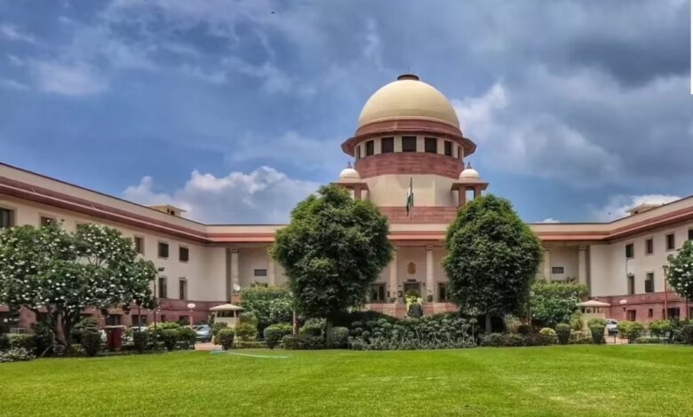 सुप्रीम कोर्ट ने छत्तीसगढ़ सरकार को जारी किया नोटिस, 17 जुलाई को अगली सुनवाई सुप्रीम कोर्ट ने छत्तीसगढ़ सरकार को जारी किया नोटिस, 17 जुलाई को अगली सुनवाई