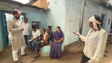 राहुल गांधी की पाठशाला के बाद मैदान में उतरे कांग्रेस जिला अध्यक्ष, गांवों में रात्रि प्रवास कर ले रहे फीडबैक राहुल गांधी की पाठशाला के बाद मैदान में उतरे कांग्रेस जिला अध्यक्ष, गांवों में रात्रि प्रवास कर ले रहे फीडबैक