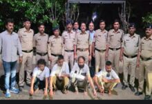 पुलिस टीम पर हमला, जमीन विवाद सुलझाने पहुंची टीम के दो जवान घायल; 4 आरोपी गिरफ्तार