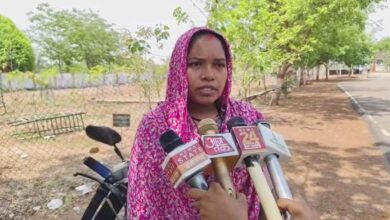 गांव में सरपंच और पंचों का सामाजिक बहिष्कार, कलेक्टर से लगाई न्याय की गुहार गांव में सरपंच और पंचों का सामाजिक बहिष्कार, कलेक्टर से लगाई न्याय की गुहार