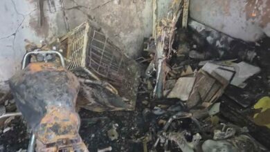 घर में एसी ब्लास्ट बना काल, आग की चपेट में आए पिता-पुत्र; एक की मौत