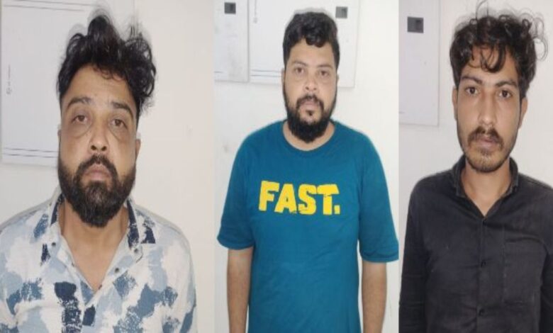 सिंगापुर टाउनशिप में चल रही थी फेक करेंसी फैक्ट्री, पुलिस ने मारा छापा