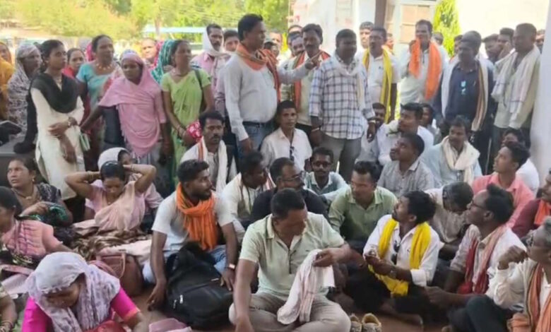 मनरेगा भुगतान और भ्रष्टाचार के आरोपों को लेकर सरपंचों ने खोला मोर्चा