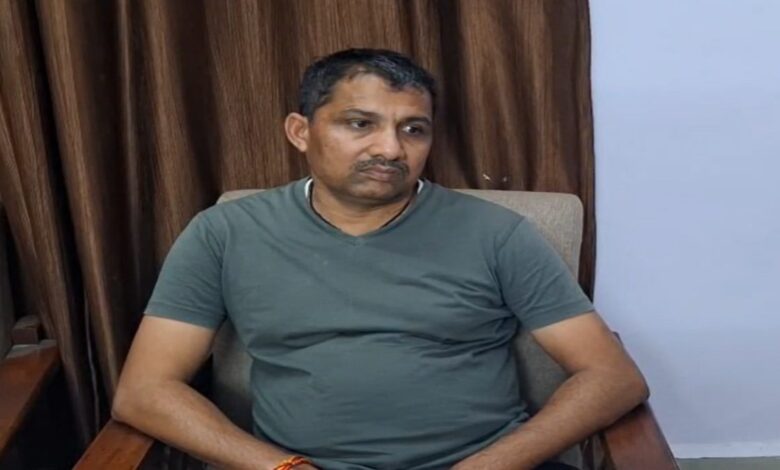 80 हजार रुपये रिश्वत लेते रंगे हाथों पकड़ा गया राजस्व निरीक्षक, विभाग में हड़कंप