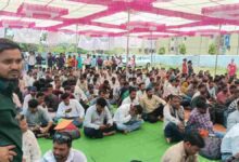 कर्मचारियों का बड़ा प्रदर्शन, वेतन वृद्धि और जॉब सुरक्षा की उठी मांग