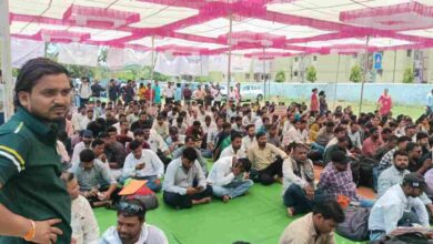 कर्मचारियों का बड़ा प्रदर्शन, वेतन वृद्धि और जॉब सुरक्षा की उठी मांग