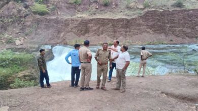सेल्फी के दौरान फिसला पैर, इटमा वॉटरफॉल में गिरा 21 वर्षीय युवक