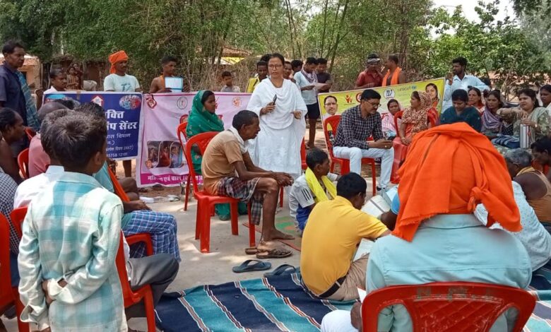मकरबंधा में आयोजित शिविर में महिला सशक्तिकरण, बाल संरक्षण और जनकल्याणकारी योजनाओं की दी गई जानकारी