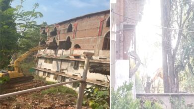 सेंट पॉल स्कूल परिसर में बने विवादित भवन पर चला बुलडोजर, प्रशासन ने की बड़ी कार्रवाई