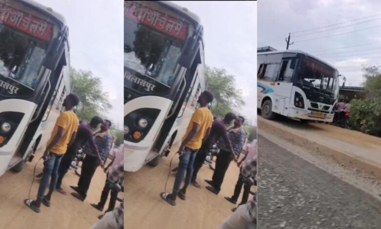 बस में सवार यात्रियों के सामने हंगामा, वायरल वीडियो ने उठाए कानून-व्यवस्था पर सवाल