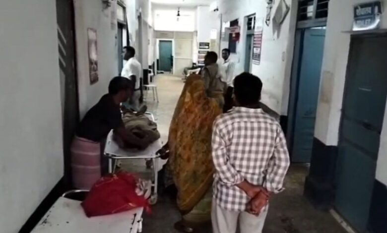 आकाशीय बिजली का कहर, खेत और घर के बाहर गिरी बिजली से दो लोगों की मौत