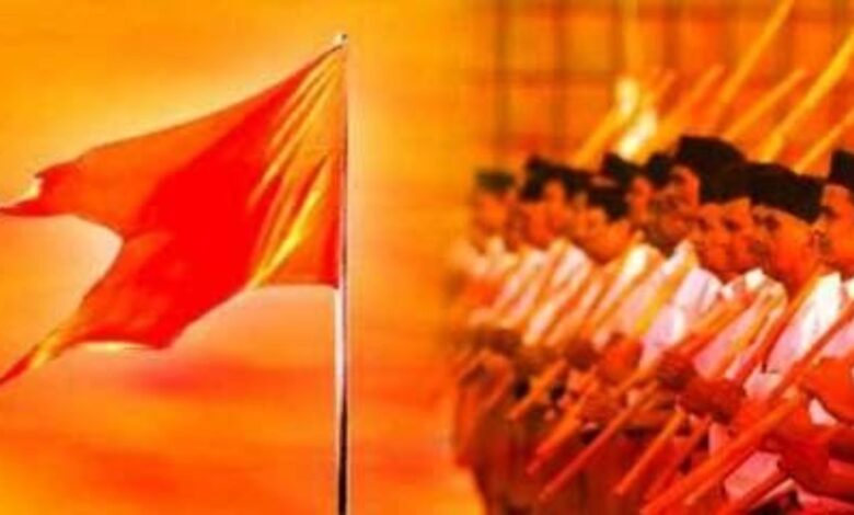 RSS के पंजीयन को लेकर सियासी घमासान, दिग्विजय सिंह ने मोहन भागवत को लिखा पत्र