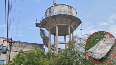 बिलौजी क्षेत्र में जर्जर पानी की टंकी का हिस्सा गिरा, लोगों में दहशत; नगर निगम की लापरवाही पर उठे सवाल