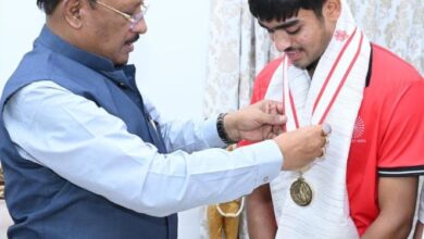 अंडर 18 एशिया कप विजेता खिलाड़ी ने सीएम से की मुलाकात