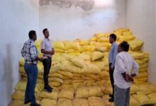खाद की कालाबाज़ारी, दो दुकानों का लाइसेंस रद्द