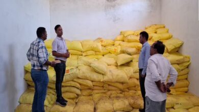 खाद की कालाबाज़ारी, दो दुकानों का लाइसेंस रद्द