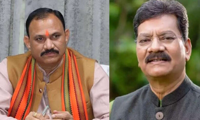 देश में अघोषित आपातकाल: महंत, कांग्रेस में गुटबाज़ी हावी देश में अघोषित आपातकाल: महंत, कांग्रेस में गुटबाज़ी हावी
