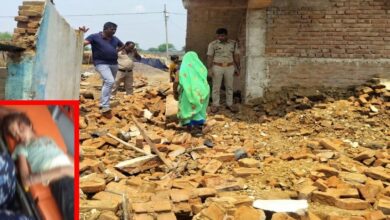 दीवार ढहने से दो बच्चों की मौत, महिला गंभीर