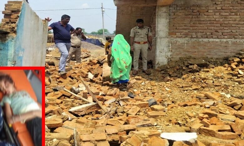 दीवार ढहने से दो बच्चों की मौत, महिला गंभीर