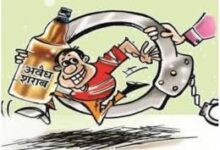 52 पाव अवैध शराब जब्त, आरोपी जेल भेजा गया